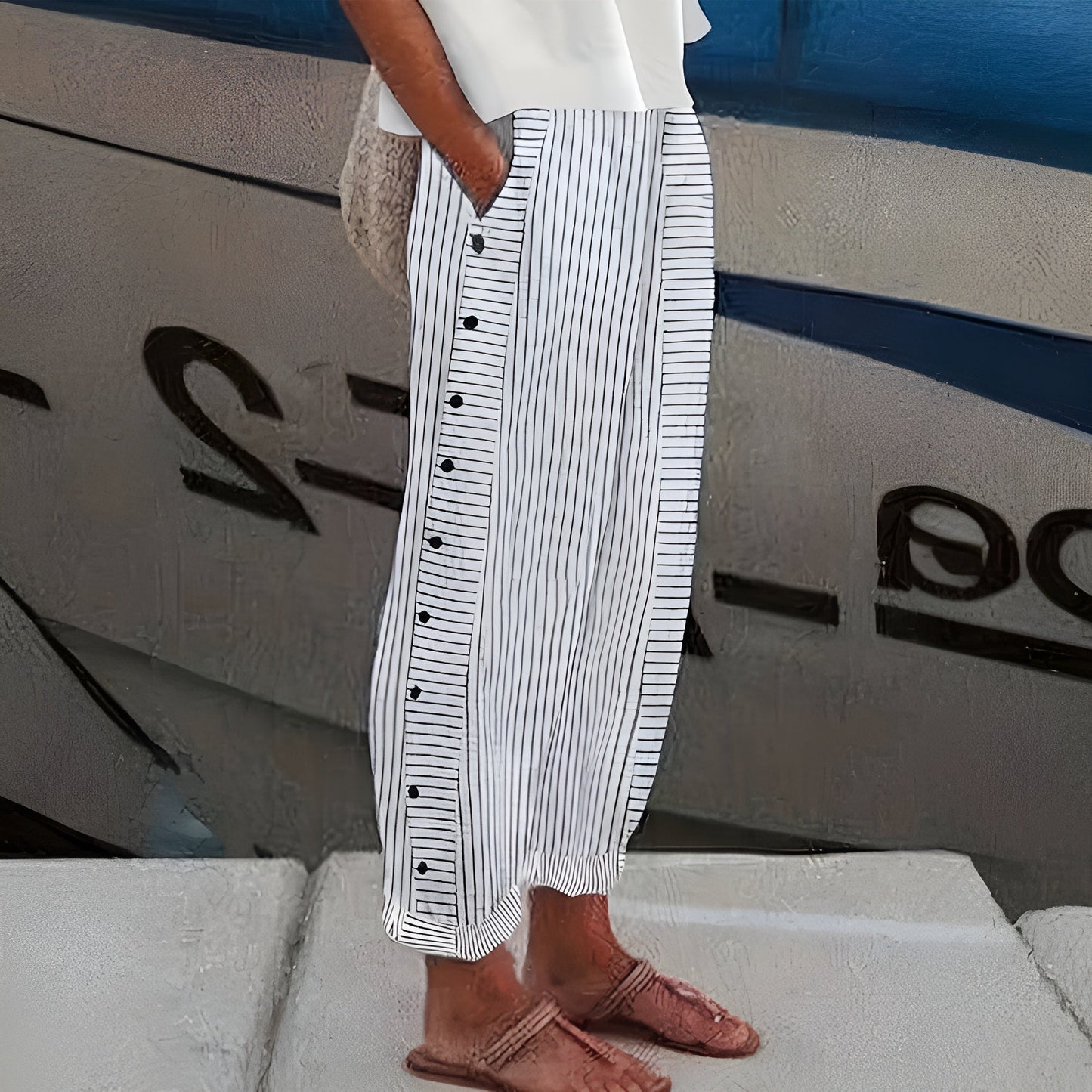 Pure Vesta | Light linen trousers with pockets